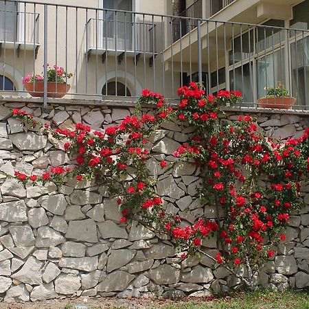 Villa Keratea Gela Bagian luar foto